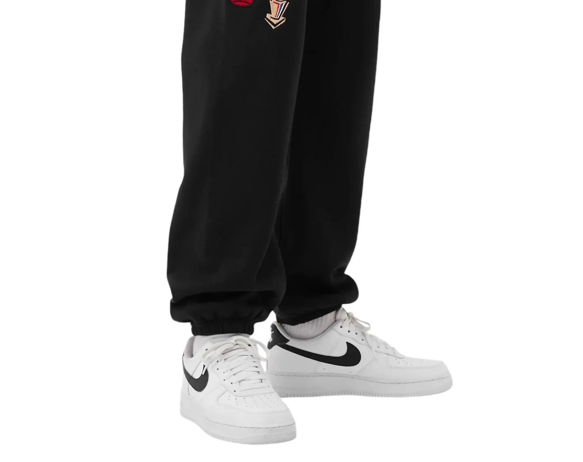 Men's Nba Chicago Bulls Champ City Fleece Jogger In Black